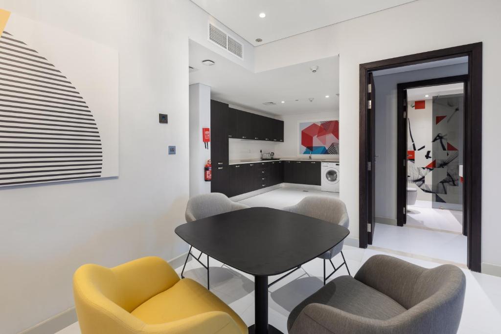 kitcehn & dinning area